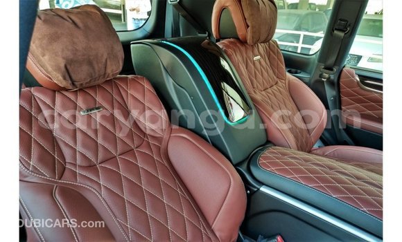 Acheter Import Voiture Lexus LX Noir à Import - Dubai, Malawi Acheter Import Voiture Lexus LX Noir à Import - Dubai, Malawi