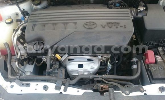 Buy Used Toyota 4Runner White Car in Lilongwe in Malawi Buy Used Toyota 4Runner White Car in Lilongwe in Malawi