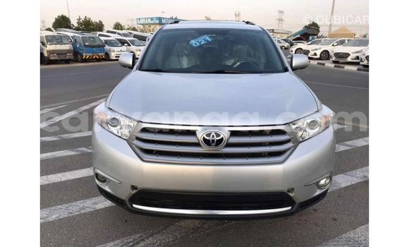 Nunua Imported Toyota Highlander Other Gari ndani ya Import - Dubai nchini Malawi Nunua Imported Toyota Highlander Other Gari ndani ya Import - Dubai nchini Malawi