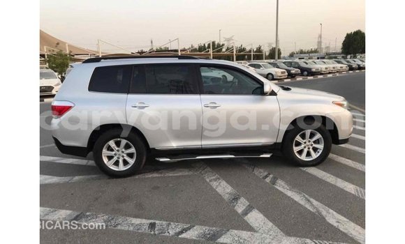 Nunua Imported Toyota Highlander Other Gari ndani ya Import - Dubai nchini Malawi Nunua Imported Toyota Highlander Other Gari ndani ya Import - Dubai nchini Malawi