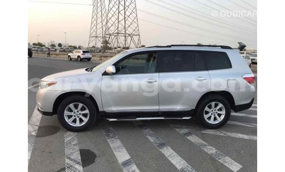 Nunua Imported Toyota Highlander Other Gari ndani ya Import - Dubai nchini Malawi Nunua Imported Toyota Highlander Other Gari ndani ya Import - Dubai nchini Malawi