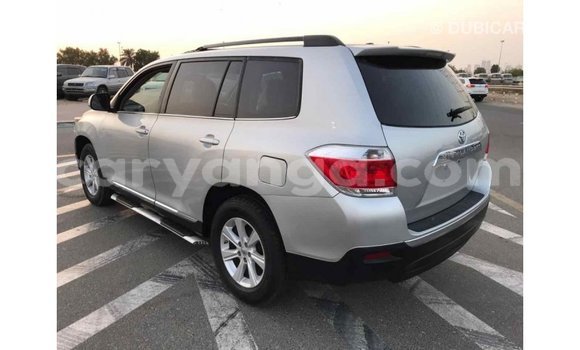 Nunua Imported Toyota Highlander Other Gari ndani ya Import - Dubai nchini Malawi Nunua Imported Toyota Highlander Other Gari ndani ya Import - Dubai nchini Malawi