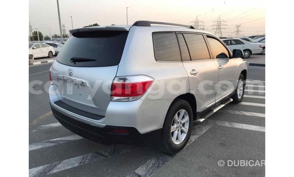 Nunua Imported Toyota Highlander Other Gari ndani ya Import - Dubai nchini Malawi Nunua Imported Toyota Highlander Other Gari ndani ya Import - Dubai nchini Malawi