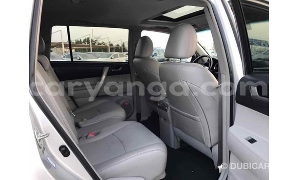 Nunua Imported Toyota Highlander Other Gari ndani ya Import - Dubai nchini Malawi Nunua Imported Toyota Highlander Other Gari ndani ya Import - Dubai nchini Malawi