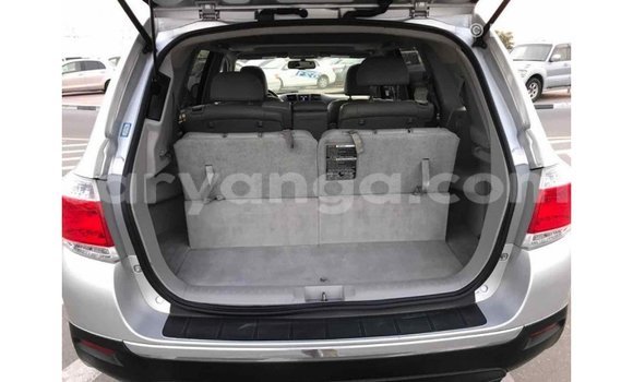 Nunua Imported Toyota Highlander Other Gari ndani ya Import - Dubai nchini Malawi Nunua Imported Toyota Highlander Other Gari ndani ya Import - Dubai nchini Malawi