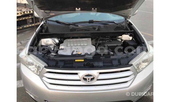 Nunua Imported Toyota Highlander Other Gari ndani ya Import - Dubai nchini Malawi Nunua Imported Toyota Highlander Other Gari ndani ya Import - Dubai nchini Malawi
