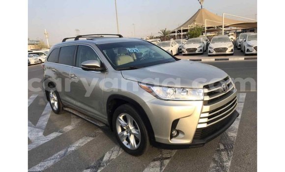 Nunua Imported Toyota Highlander Beige Gari ndani ya Import - Dubai nchini Malawi Nunua Imported Toyota Highlander Beige Gari ndani ya Import - Dubai nchini Malawi