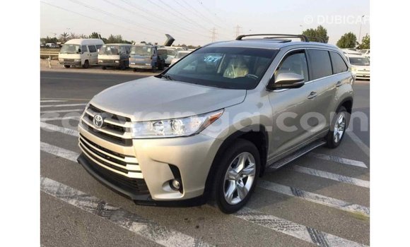 Nunua Imported Toyota Highlander Beige Gari ndani ya Import - Dubai nchini Malawi Nunua Imported Toyota Highlander Beige Gari ndani ya Import - Dubai nchini Malawi