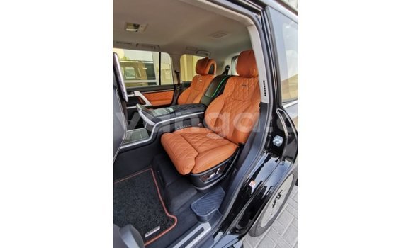 Acheter Import Voiture Toyota Land Cruiser Noir à Import - Dubai, Malawi Acheter Import Voiture Toyota Land Cruiser Noir à Import - Dubai, Malawi