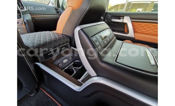 Acheter Import Voiture Toyota Land Cruiser Noir à Import - Dubai, Malawi Acheter Import Voiture Toyota Land Cruiser Noir à Import - Dubai, Malawi