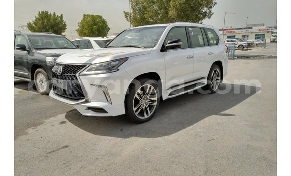 Acheter Import Voiture Lexus LX Blanc à Import - Dubai, Malawi Acheter Import Voiture Lexus LX Blanc à Import - Dubai, Malawi