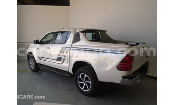Acheter Import Voiture Toyota Hilux Blanc à Import - Dubai, Malawi Acheter Import Voiture Toyota Hilux Blanc à Import - Dubai, Malawi