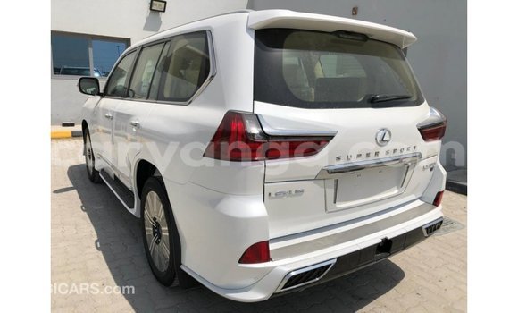 Acheter Import Voiture Lexus LX Blanc à Import - Dubai, Malawi Acheter Import Voiture Lexus LX Blanc à Import - Dubai, Malawi