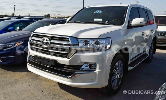 Nunua Imported Toyota Land Cruiser White Gari ndani ya Import - Dubai nchini Malawi Nunua Imported Toyota Land Cruiser White Gari ndani ya Import - Dubai nchini Malawi