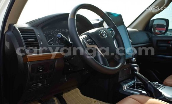 Nunua Imported Toyota Land Cruiser White Gari ndani ya Import - Dubai nchini Malawi Nunua Imported Toyota Land Cruiser White Gari ndani ya Import - Dubai nchini Malawi