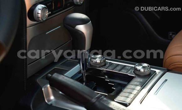 Nunua Imported Toyota Land Cruiser White Gari ndani ya Import - Dubai nchini Malawi Nunua Imported Toyota Land Cruiser White Gari ndani ya Import - Dubai nchini Malawi