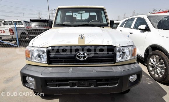Buy Import Toyota Land Cruiser Beige Car in Import - Dubai in Malawi Buy Import Toyota Land Cruiser Beige Car in Import - Dubai in Malawi