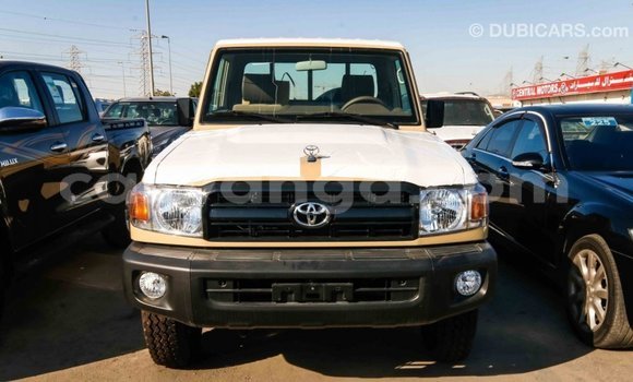 Buy Import Toyota Land Cruiser Beige Car in Import - Dubai in Malawi Buy Import Toyota Land Cruiser Beige Car in Import - Dubai in Malawi