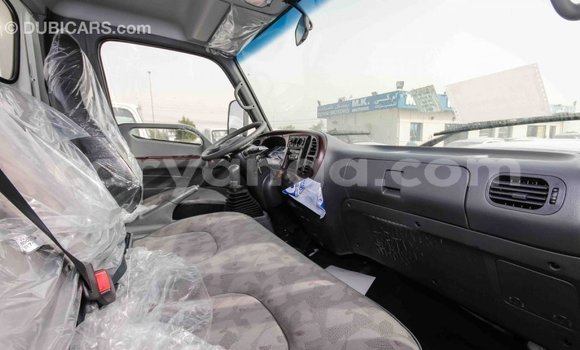 Nunua Imported Hyundai Chorus White Lori ndani ya Import - Dubai nchini Malawi Nunua Imported Hyundai Chorus White Lori ndani ya Import - Dubai nchini Malawi