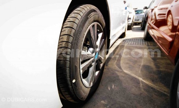 Buy Import Hyundai Elantra White Car in Import - Dubai in Malawi Buy Import Hyundai Elantra White Car in Import - Dubai in Malawi