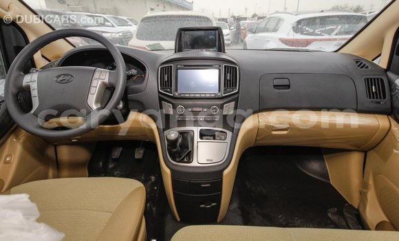 Buy Import Hyundai Chorus White Truck in Import - Dubai in Malawi Buy Import Hyundai Chorus White Truck in Import - Dubai in Malawi