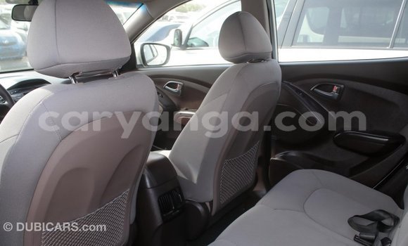 Nunua Imported Hyundai Tucson Beige Gari ndani ya Import - Dubai nchini Malawi Nunua Imported Hyundai Tucson Beige Gari ndani ya Import - Dubai nchini Malawi