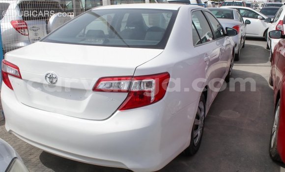 Buy Import Toyota Camry White Car in Import - Dubai in Malawi Buy Import Toyota Camry White Car in Import - Dubai in Malawi