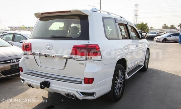 Buy Import Toyota Land Cruiser White Car in Import - Dubai in Malawi Buy Import Toyota Land Cruiser White Car in Import - Dubai in Malawi