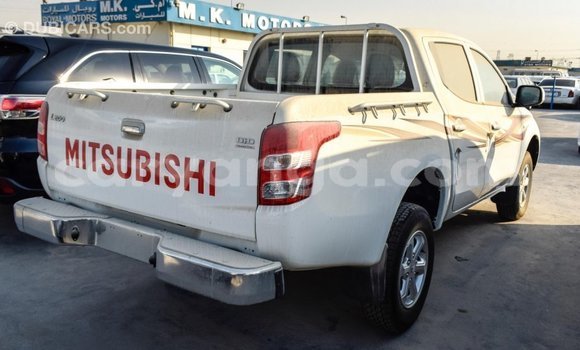 Buy Import Mitsubishi L200 White Car in Import - Dubai in Malawi Buy Import Mitsubishi L200 White Car in Import - Dubai in Malawi