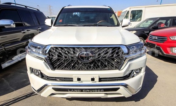 Buy Import Toyota Land Cruiser White Car in Import - Dubai in Malawi Buy Import Toyota Land Cruiser White Car in Import - Dubai in Malawi