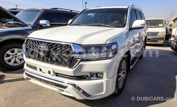 Buy Import Toyota Land Cruiser White Car in Import - Dubai in Malawi Buy Import Toyota Land Cruiser White Car in Import - Dubai in Malawi