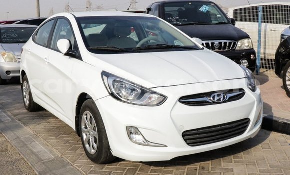 Nunua Imported Hyundai Accent White Gari ndani ya Import - Dubai nchini Malawi Nunua Imported Hyundai Accent White Gari ndani ya Import - Dubai nchini Malawi