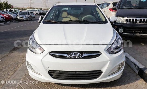 Nunua Imported Hyundai Accent White Gari ndani ya Import - Dubai nchini Malawi Nunua Imported Hyundai Accent White Gari ndani ya Import - Dubai nchini Malawi