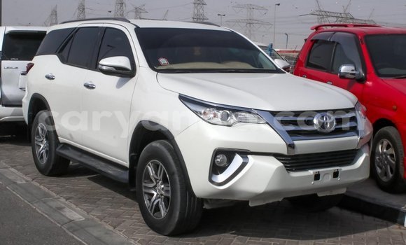 Buy Import Toyota Fortuner White Car in Import - Dubai in Malawi Buy Import Toyota Fortuner White Car in Import - Dubai in Malawi