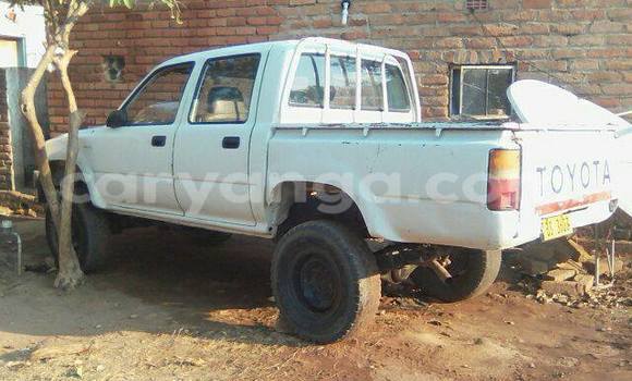 Buy Used Toyota Hilux White Car in Limbe in Malawi Buy Used Toyota Hilux White Car in Limbe in Malawi