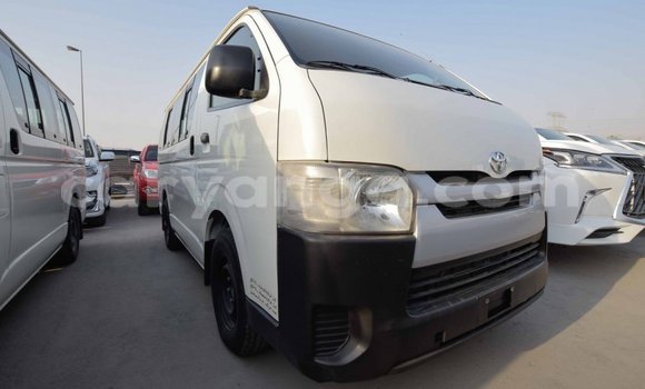 Nunua Imported Toyota Hiace White Gari ndani ya Import - Dubai nchini Malawi Nunua Imported Toyota Hiace White Gari ndani ya Import - Dubai nchini Malawi