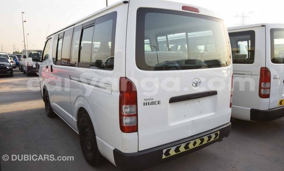 Nunua Imported Toyota Hiace White Gari ndani ya Import - Dubai nchini Malawi Nunua Imported Toyota Hiace White Gari ndani ya Import - Dubai nchini Malawi