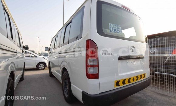 Nunua Imported Toyota Hiace White Gari ndani ya Import - Dubai nchini Malawi Nunua Imported Toyota Hiace White Gari ndani ya Import - Dubai nchini Malawi