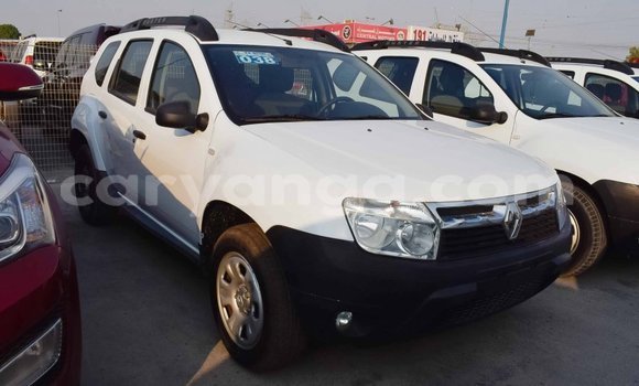 Buy Import Renault Duster White Car in Import - Dubai in Malawi
