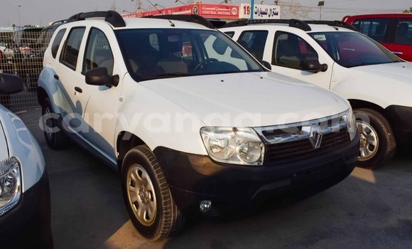 Buy Import Renault Duster White Car in Import - Dubai in Malawi