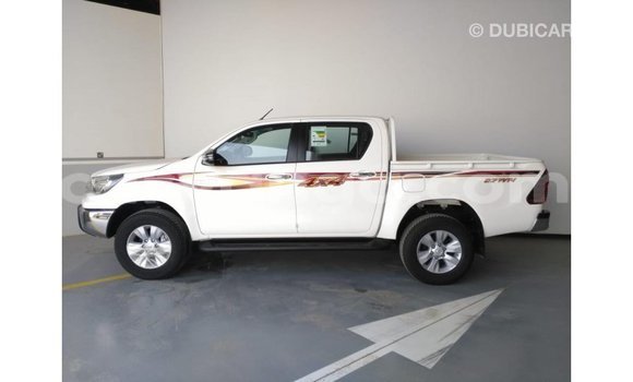 Acheter Import Voiture Toyota Hilux Blanc à Import - Dubai, Malawi Acheter Import Voiture Toyota Hilux Blanc à Import - Dubai, Malawi