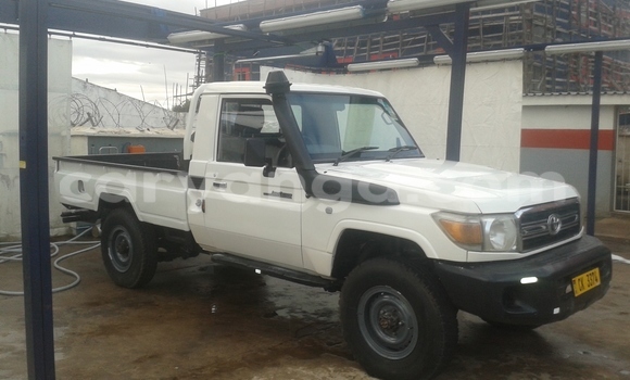 Buy Used Toyota Land Cruiser White Car in Blantyre in Malawi Buy Used Toyota Land Cruiser White Car in Blantyre in Malawi