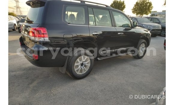 Acheter Import Voiture Toyota Land Cruiser Noir à Import - Dubai, Malawi Acheter Import Voiture Toyota Land Cruiser Noir à Import - Dubai, Malawi