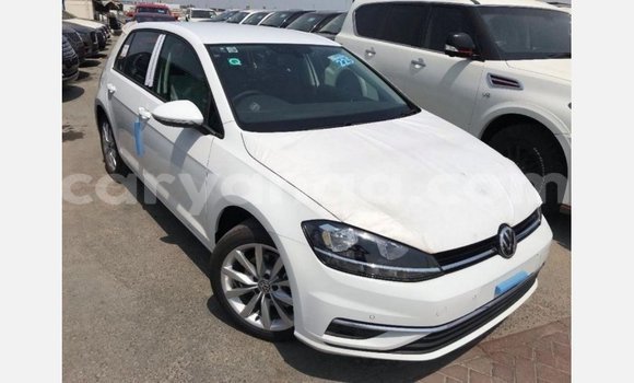 Buy Used Volkswagen Golf White Car in Chilumba in Karonga Buy Used Volkswagen Golf White Car in Chilumba in Karonga