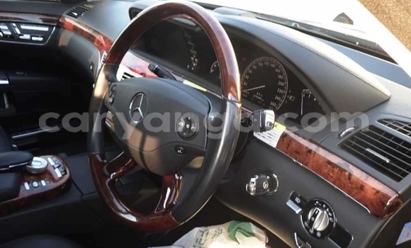 Buy Used Mercedes‒Benz S–Class Black Car in Lilongwe in Malawi Buy Used Mercedes‒Benz S–Class Black Car in Lilongwe in Malawi
