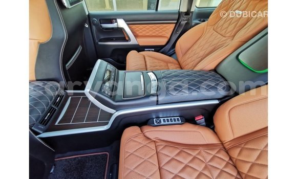 Acheter Import Voiture Toyota Land Cruiser Noir à Import - Dubai, Malawi Acheter Import Voiture Toyota Land Cruiser Noir à Import - Dubai, Malawi