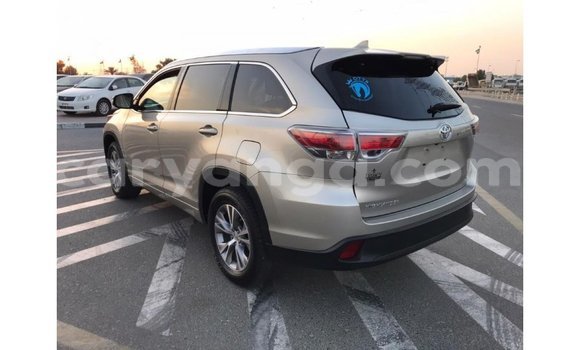 Nunua Imported Toyota Highlander Other Gari ndani ya Import - Dubai nchini Malawi Nunua Imported Toyota Highlander Other Gari ndani ya Import - Dubai nchini Malawi
