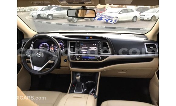 Nunua Imported Toyota Highlander Other Gari ndani ya Import - Dubai nchini Malawi Nunua Imported Toyota Highlander Other Gari ndani ya Import - Dubai nchini Malawi