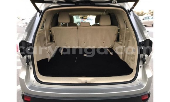 Nunua Imported Toyota Highlander Other Gari ndani ya Import - Dubai nchini Malawi Nunua Imported Toyota Highlander Other Gari ndani ya Import - Dubai nchini Malawi