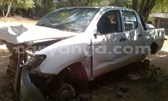 Buy Used Toyota 4Runner White Car in Karonga in Malawi Buy Used Toyota 4Runner White Car in Karonga in Malawi